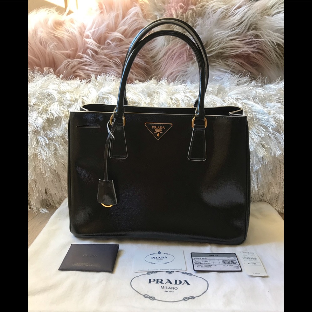 PRADA Saffiano medium handbag